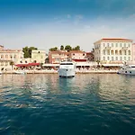 Azzurra Villa *