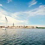 Azzurra Villa *