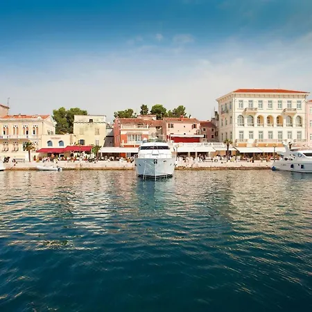 Azzurra Villa *